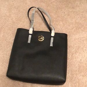 Michael Kors Jet Set Travel purse